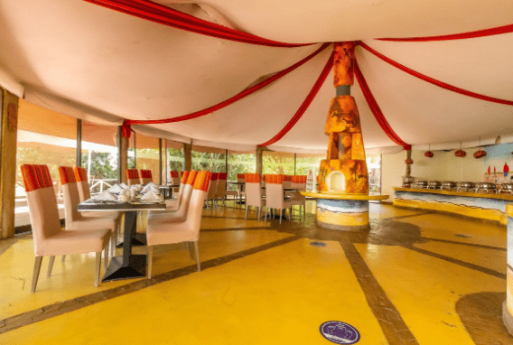 PrideInn Mara Camp lounge