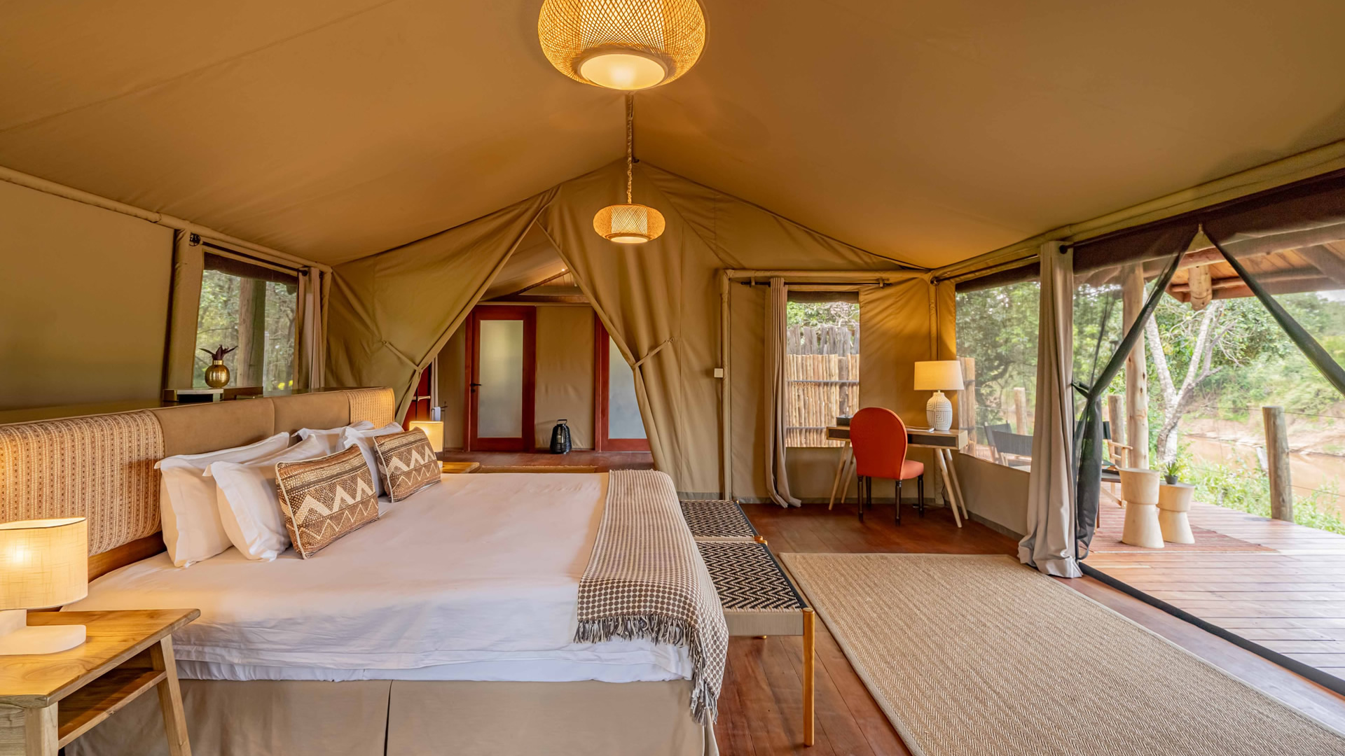 4 Days Fly-in Safari to Mara North-Royal Mara Safari Lodge
